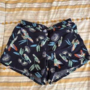 Patagonia Baggies Women's Navy Parrot Print Lightweight Shorts